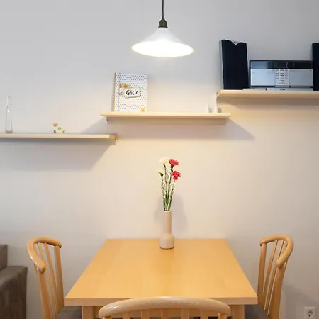 Apartment Strandnahe In Mit Balkon
