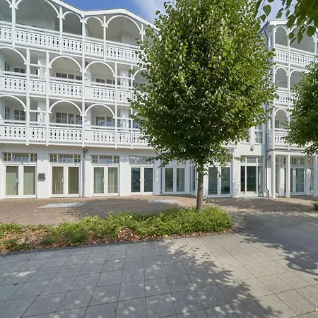 Strandnahe In Mit Balkon * Sellin (Rugen)